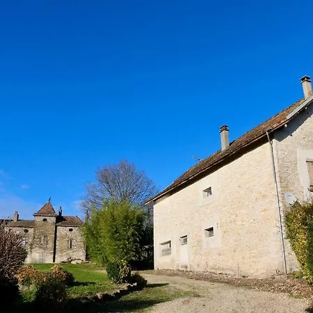 Maison Spacieuse A Boulieu Courtenay (Isere)
